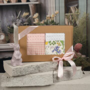 Σετ Δώρου με 2 Πετσέτες Κουζίνας – Pink - Image 3